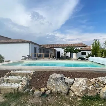 Moderne Avec Piscine וילה *